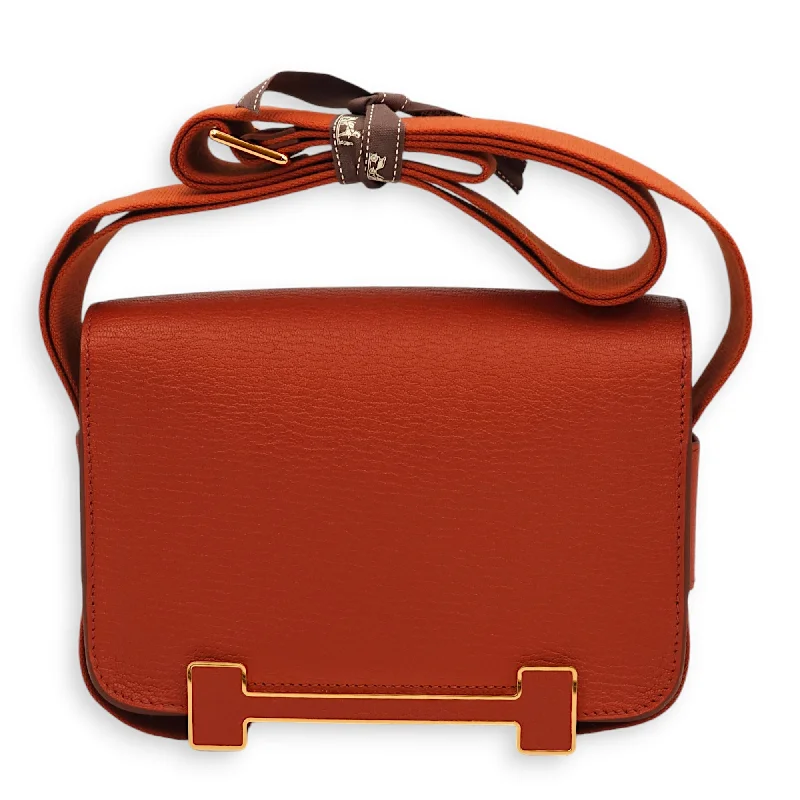  Fashion-Forward Bags, Now On SaleBag For Modern Fashion Geta Brique in Chevre Mysore, Gold hardware