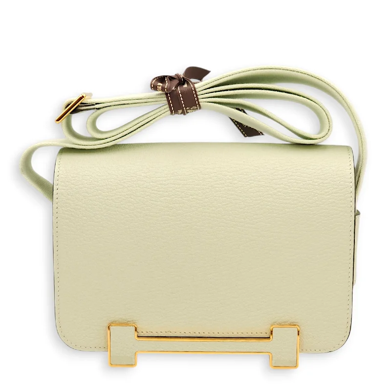  Don't Miss Out – Handbag DiscountsLuxury Bags For Working Professionals Geta Vert Fizz in Chevre Mysore, Gold hardware